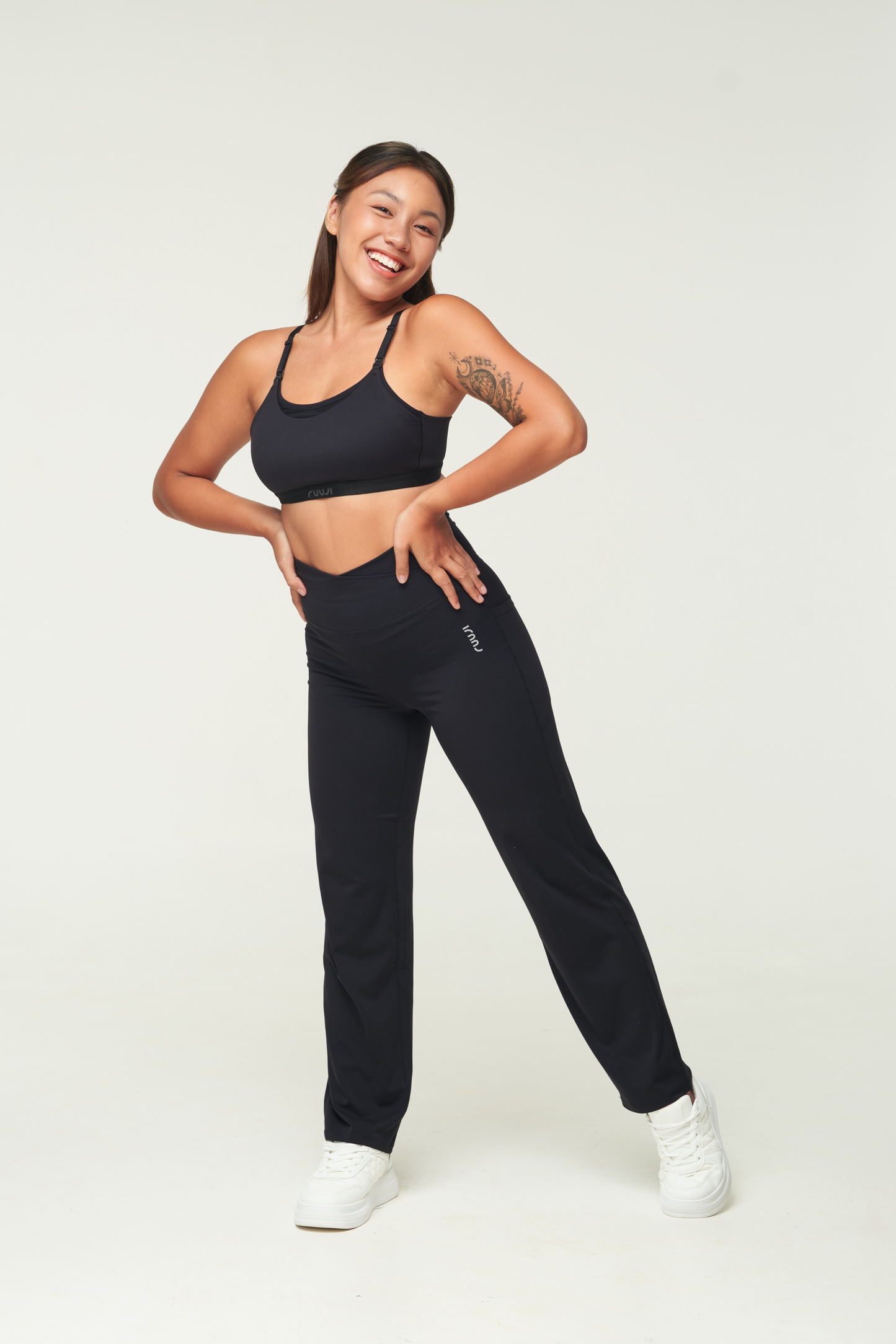 Wide-Leg Pants – AiraFlex™