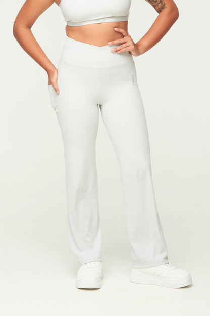 Wide-Leg Pants – AiraFlex™